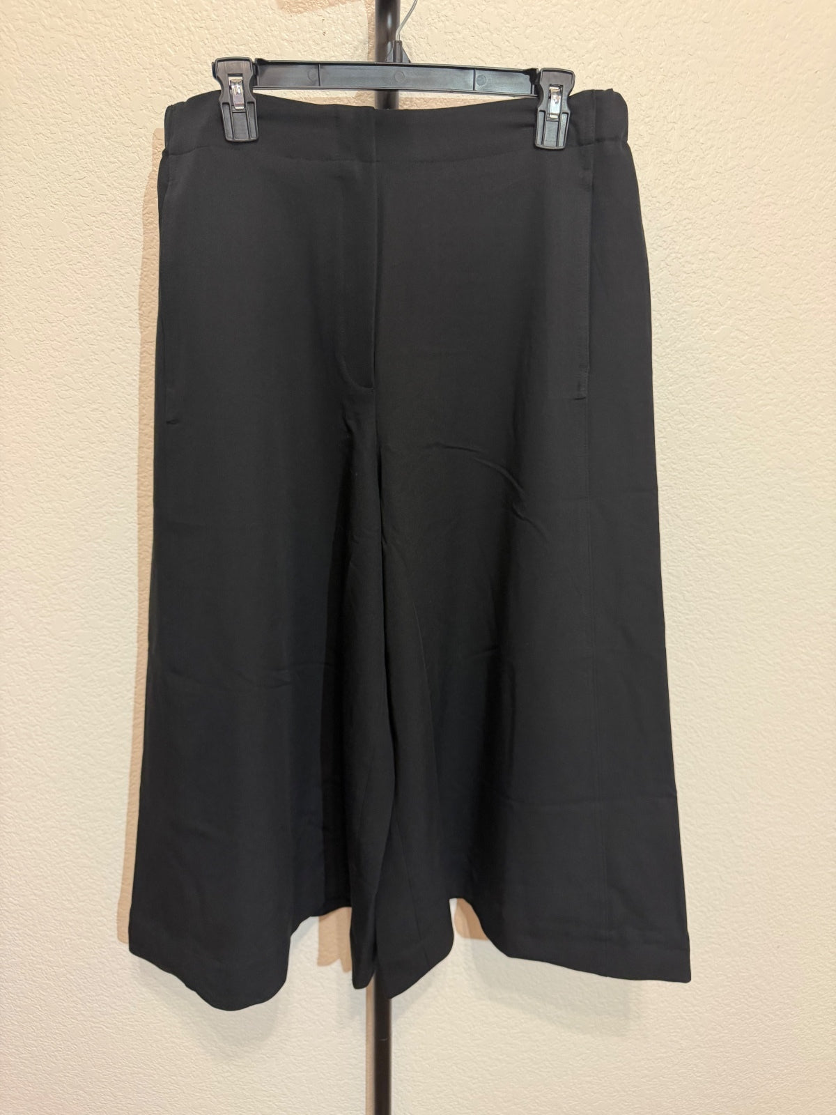 NWT DKNY Black High-Rise Wide Leg Culottes Size 12